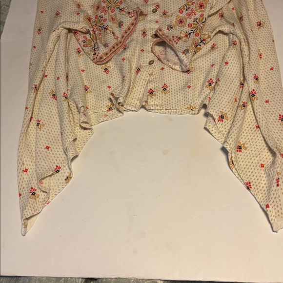 JUNIPER BRAND BEIGE RED MUSTARD YELLOW COLOR BLOUSE BEADED FACE DESIGN ON FRONT - Picture 14 of 16